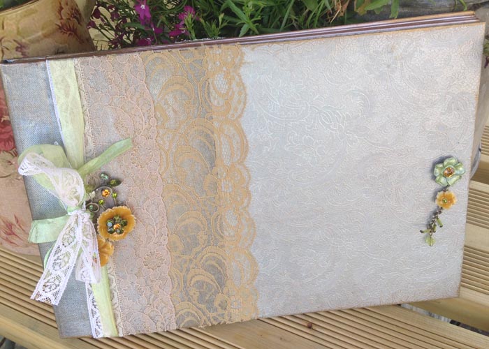 Wedding Photograph Album - In Vintage Inspired Style