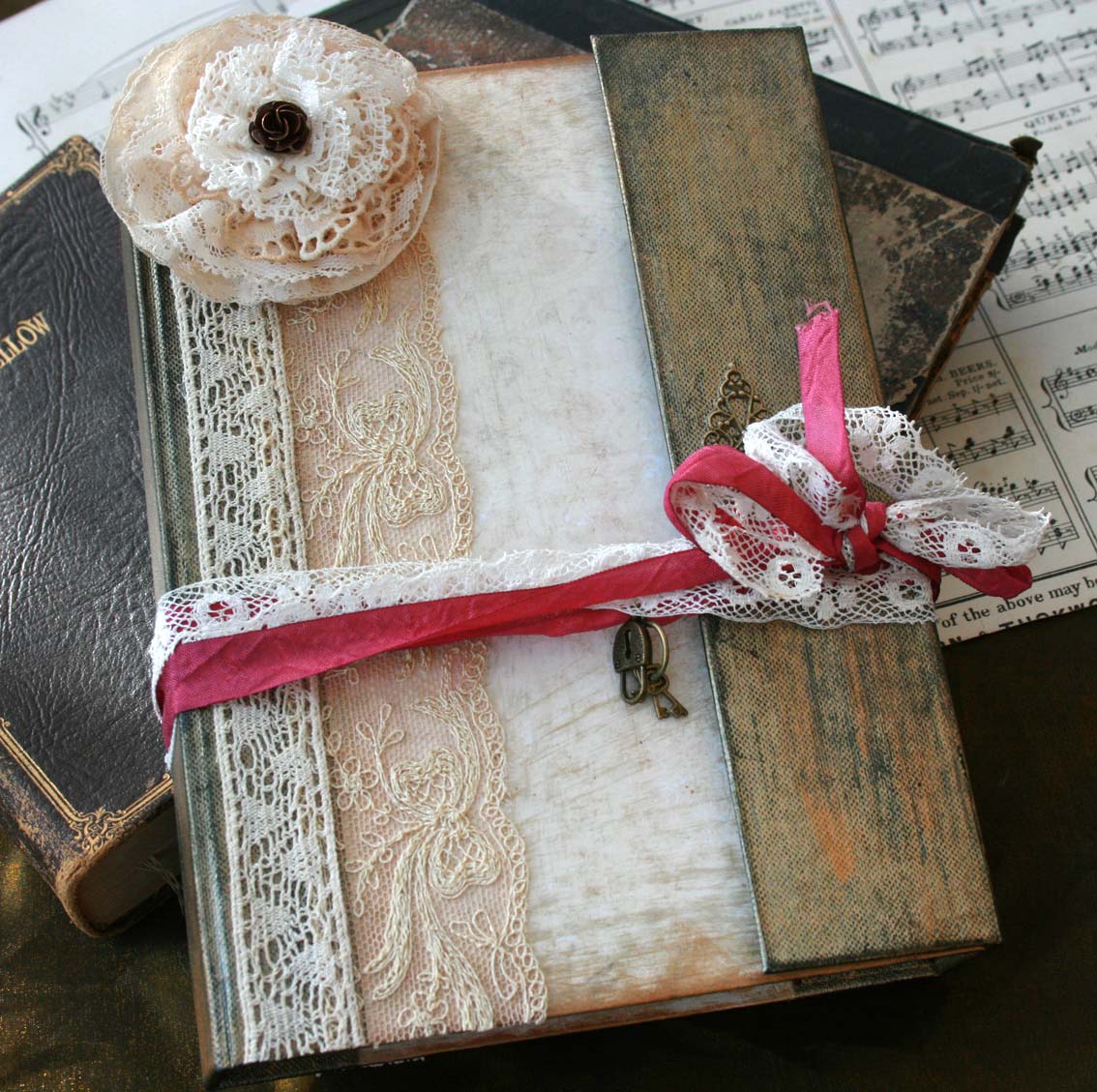 This wonderful beautiful unique "Wedding planner journal" is a handmade item.It is an essential for any bride to be